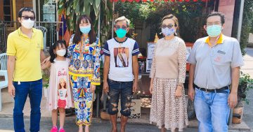 นิราวิลล์ บริจาคให้ลุงต๋อย